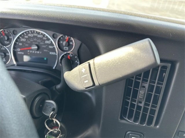 2024 Chevrolet Express Passenger 2500 1LT