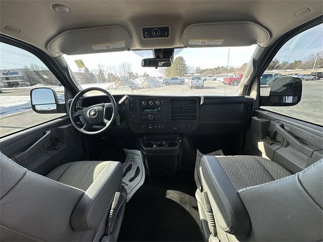 2024 Chevrolet Express Passenger 2500 1LT