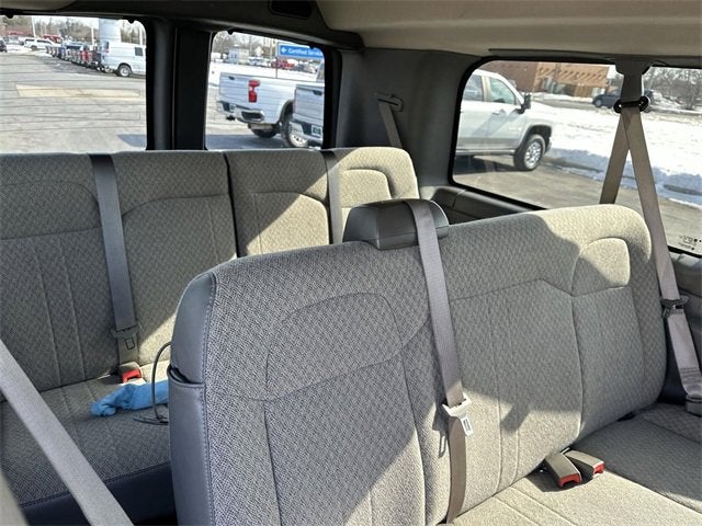 2024 Chevrolet Express Passenger 2500 1LT