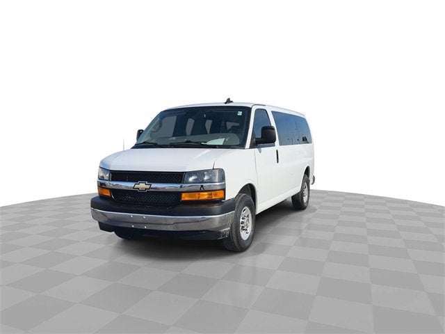 2024 Chevrolet Express Passenger 2500 1LT