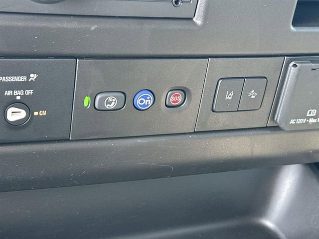 2024 Chevrolet Express Passenger 2500 1LT