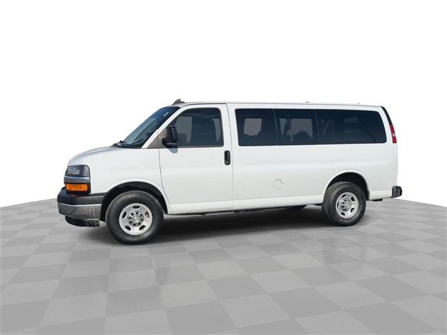 2024 Chevrolet Express Passenger 2500 1LT