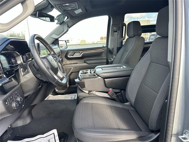 2025 Chevrolet Silverado 1500 LT (2FL)