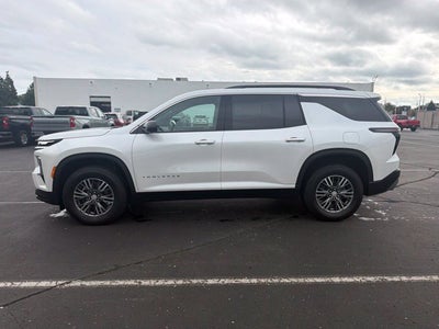 2024 Chevrolet Traverse LT