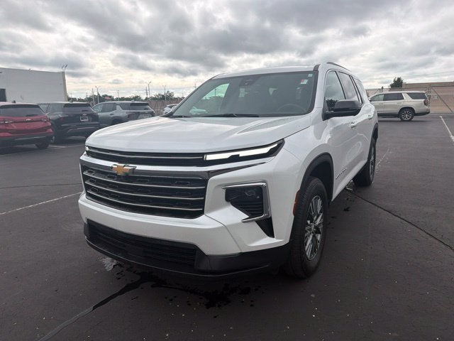 2024 Chevrolet Traverse LT