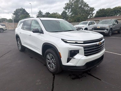 2024 Chevrolet Traverse LT