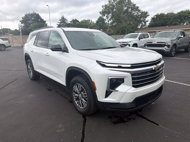 2024 Chevrolet Traverse LT