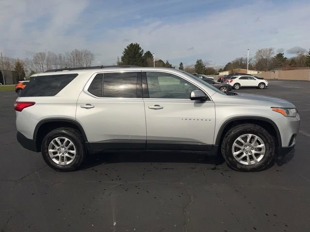 2021 Chevrolet Traverse LT Cloth
