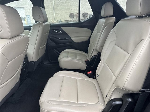 2022 Chevrolet Traverse LT Leather