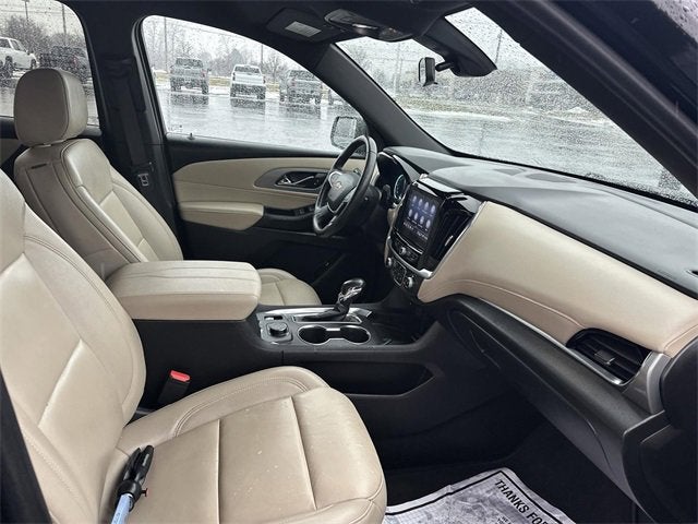 2022 Chevrolet Traverse LT Leather