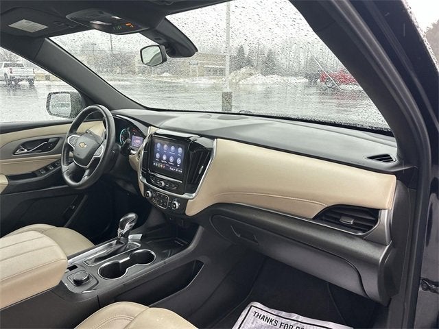 2022 Chevrolet Traverse LT Leather