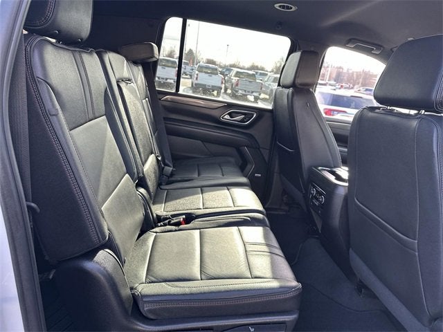 2023 Chevrolet Suburban RST