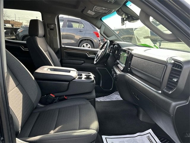 2025 Chevrolet Silverado 1500 LT