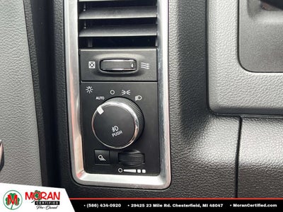 2018 RAM 1500 Big Horn Crew Cab 4x4 5'7" Box