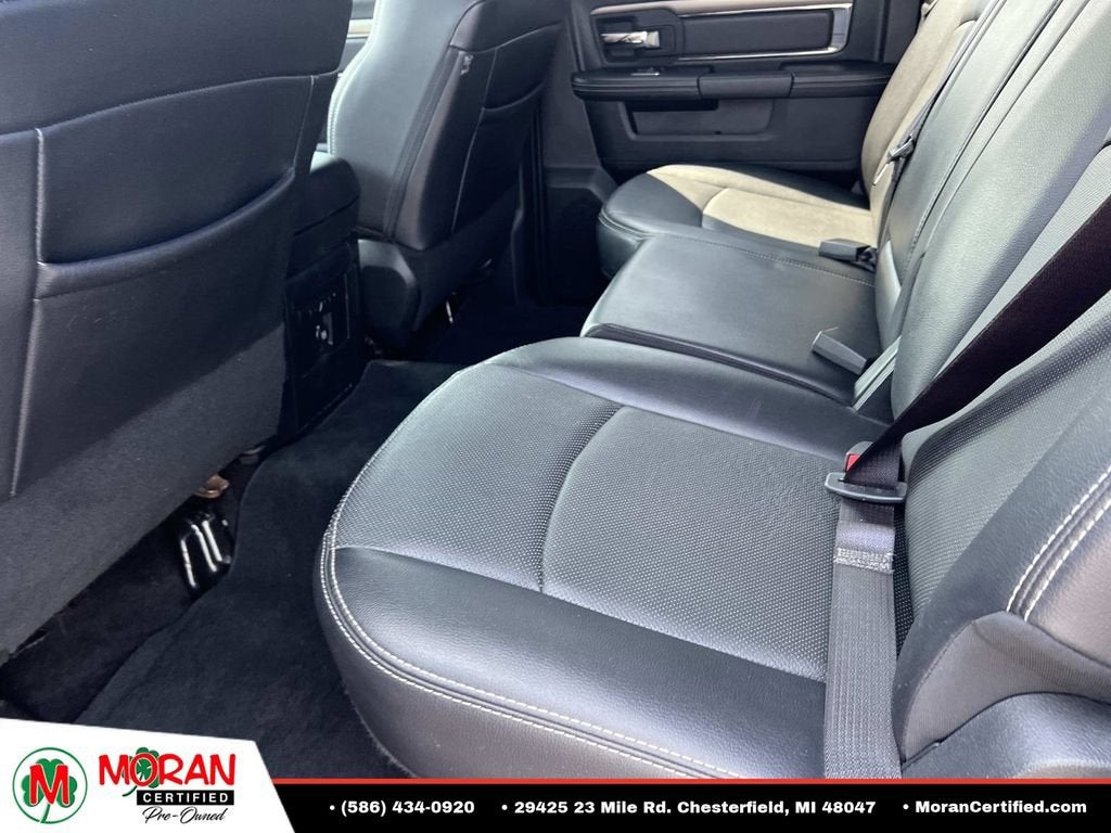2017 RAM 1500 Night Crew Cab 4x4 5'7" Box