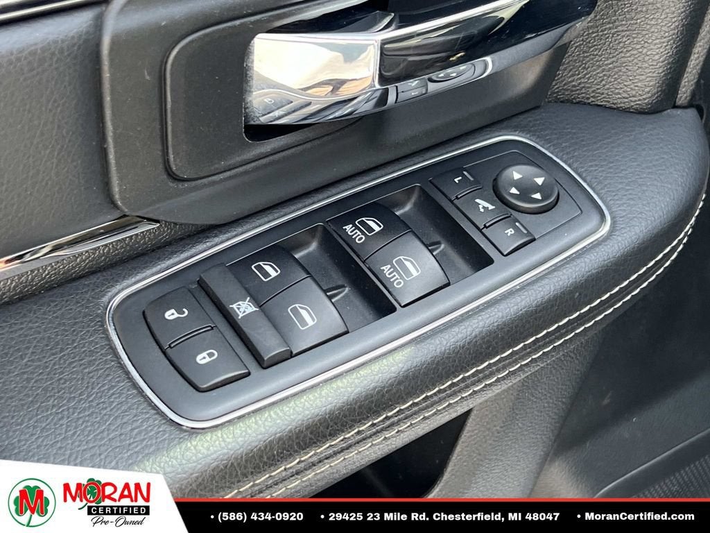 2017 RAM 1500 Night Crew Cab 4x4 5'7" Box
