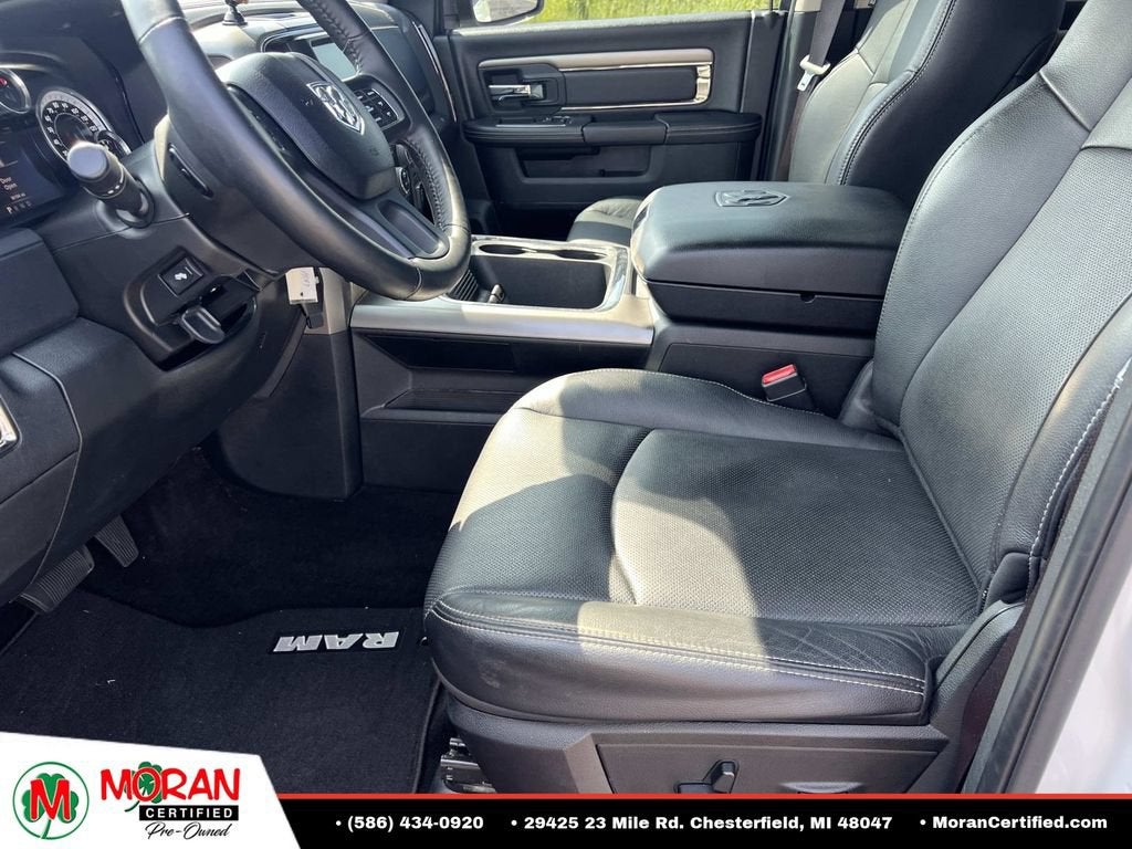 2017 RAM 1500 Night Crew Cab 4x4 5'7" Box