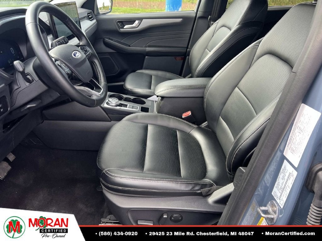 2025 Ford Escape Platinum