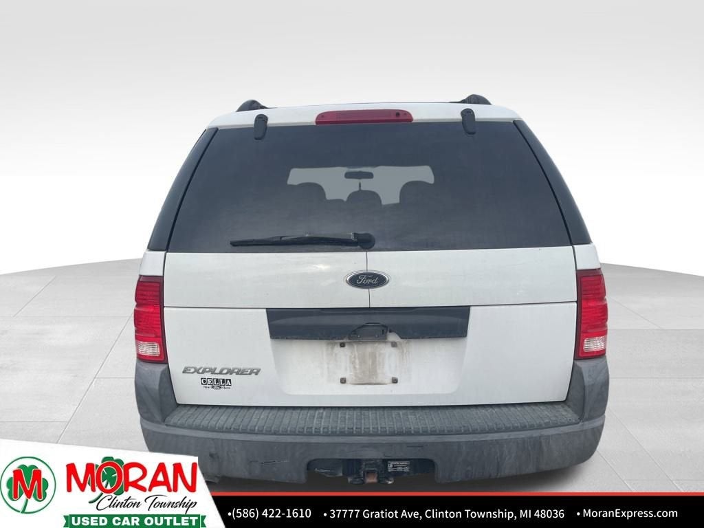 2004 Ford Explorer XLS