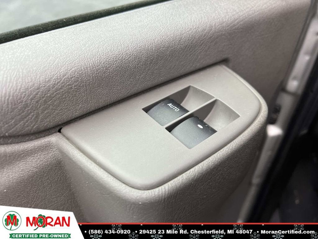 2017 Chevrolet Express Passenger 3500 LT