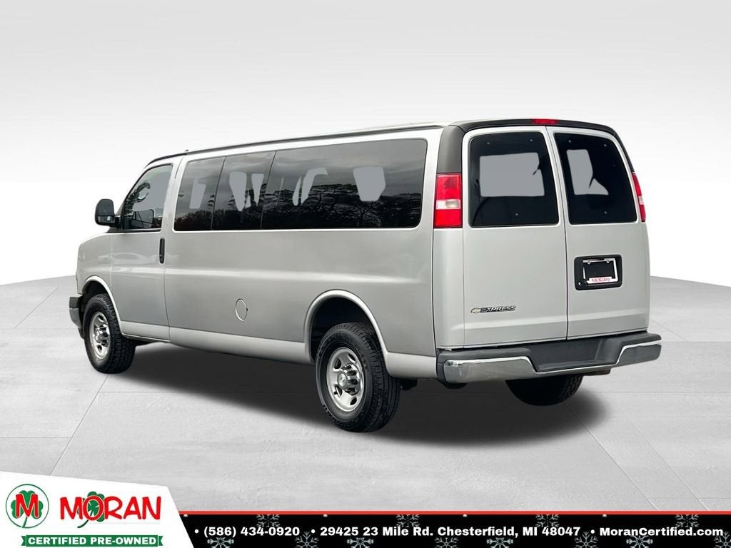 2017 Chevrolet Express Passenger 3500 LT