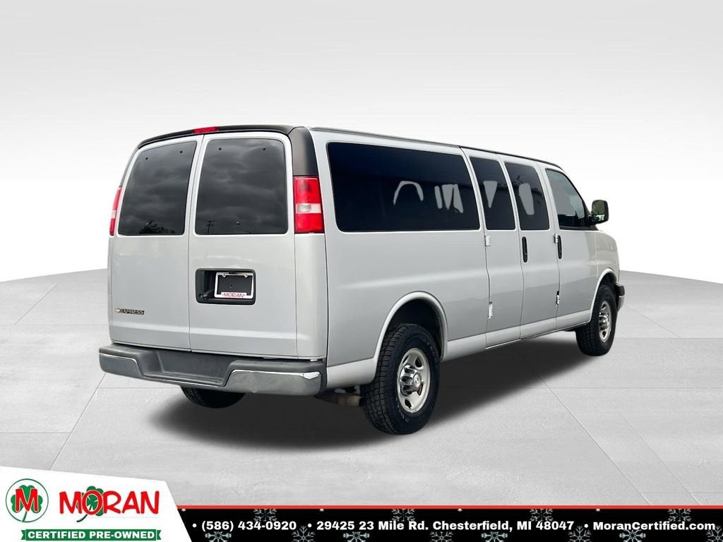 2017 Chevrolet Express Passenger 3500 LT