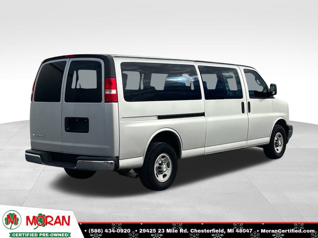 2017 Chevrolet Express Passenger 3500 LT