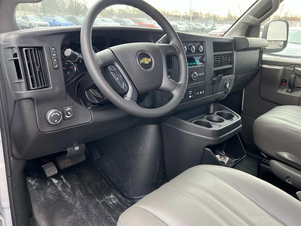 2025 Chevrolet Express Cargo 2500 WT