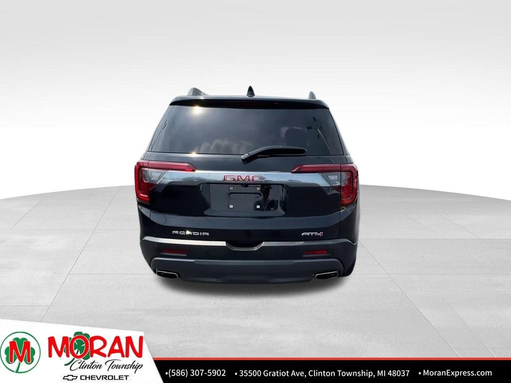 2023 GMC Acadia AT4