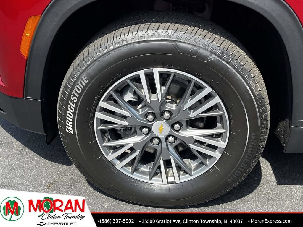 2024 Chevrolet Traverse LT
