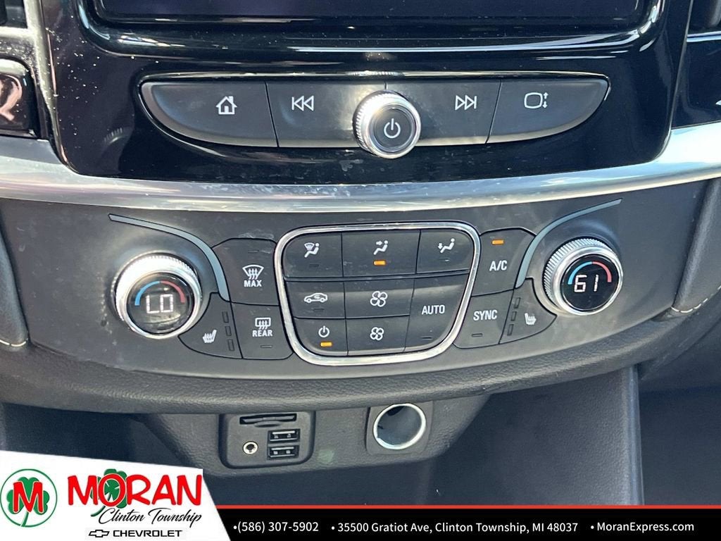 2023 Chevrolet Traverse LT Leather
