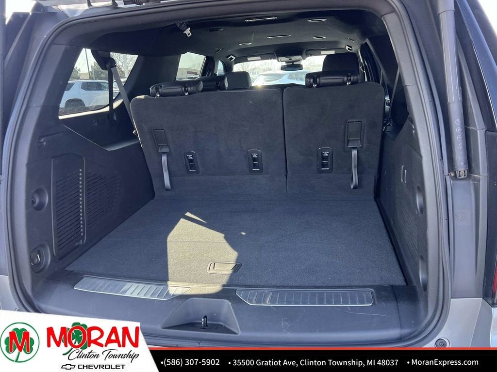 2023 Chevrolet Suburban RST