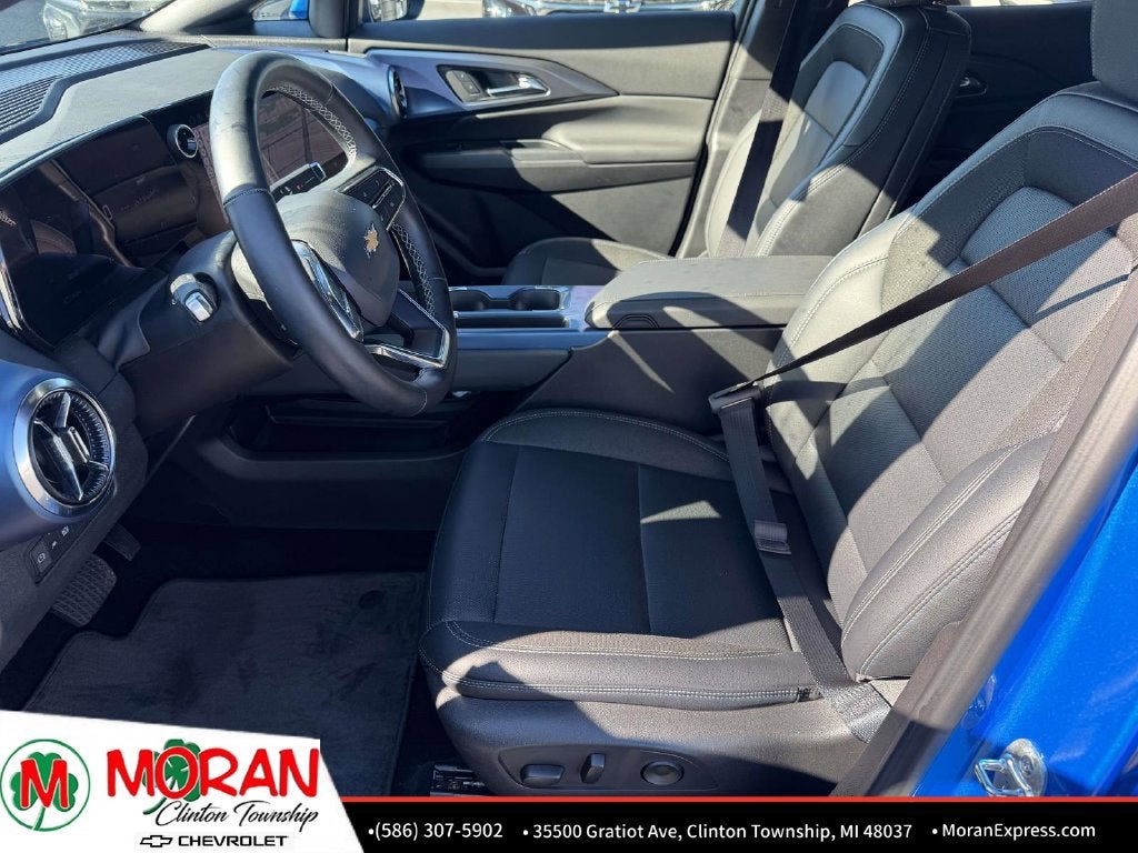 2025 Chevrolet Equinox EV LT