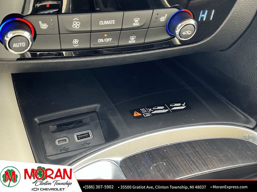 2023 Buick Enclave Essence