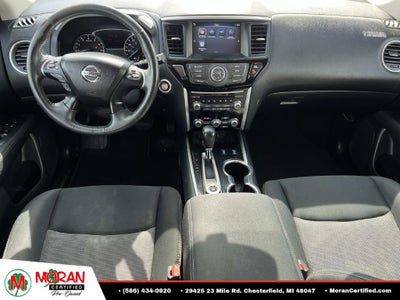 2017 Nissan Pathfinder SV