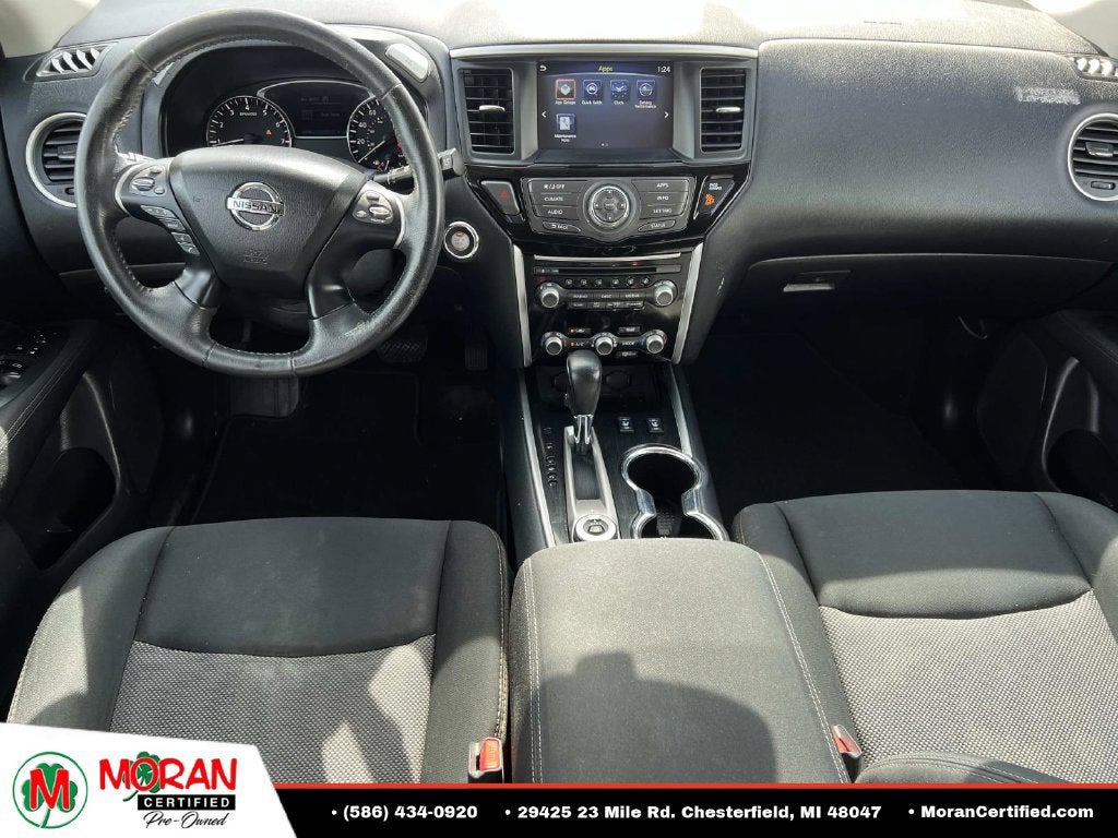 2017 Nissan Pathfinder SV
