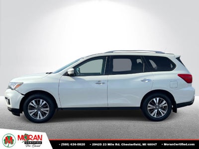 2017 Nissan Pathfinder SV