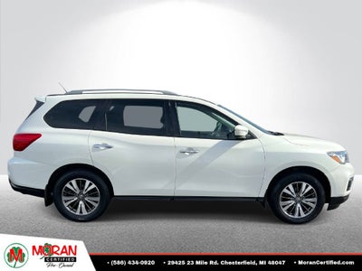 2017 Nissan Pathfinder SV