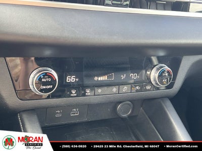 2022 Mitsubishi Outlander ES