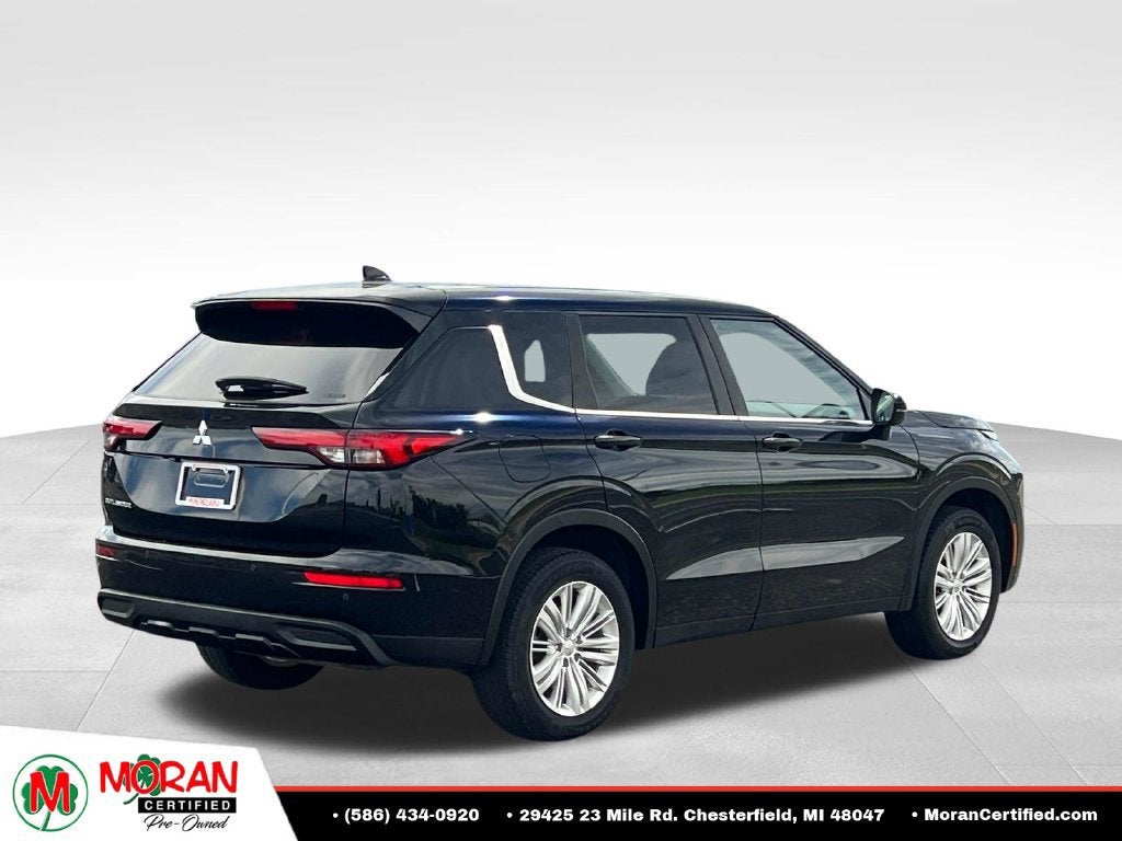 2022 Mitsubishi Outlander ES