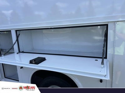 2025 GMC Savana Cutaway 3500 1WT