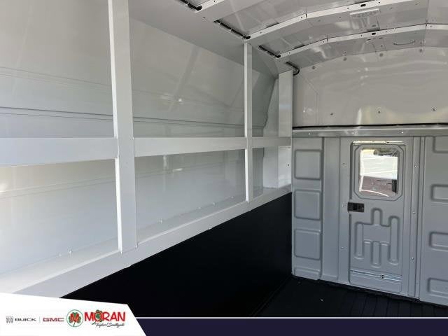 2025 GMC Savana Cutaway 3500 1WT