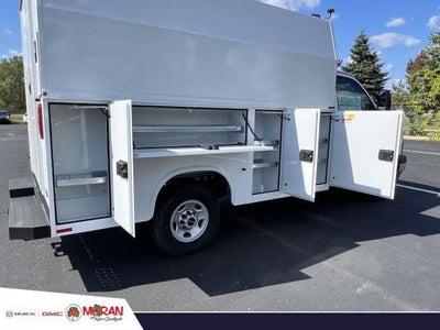 2025 GMC Savana Cutaway 3500 1WT