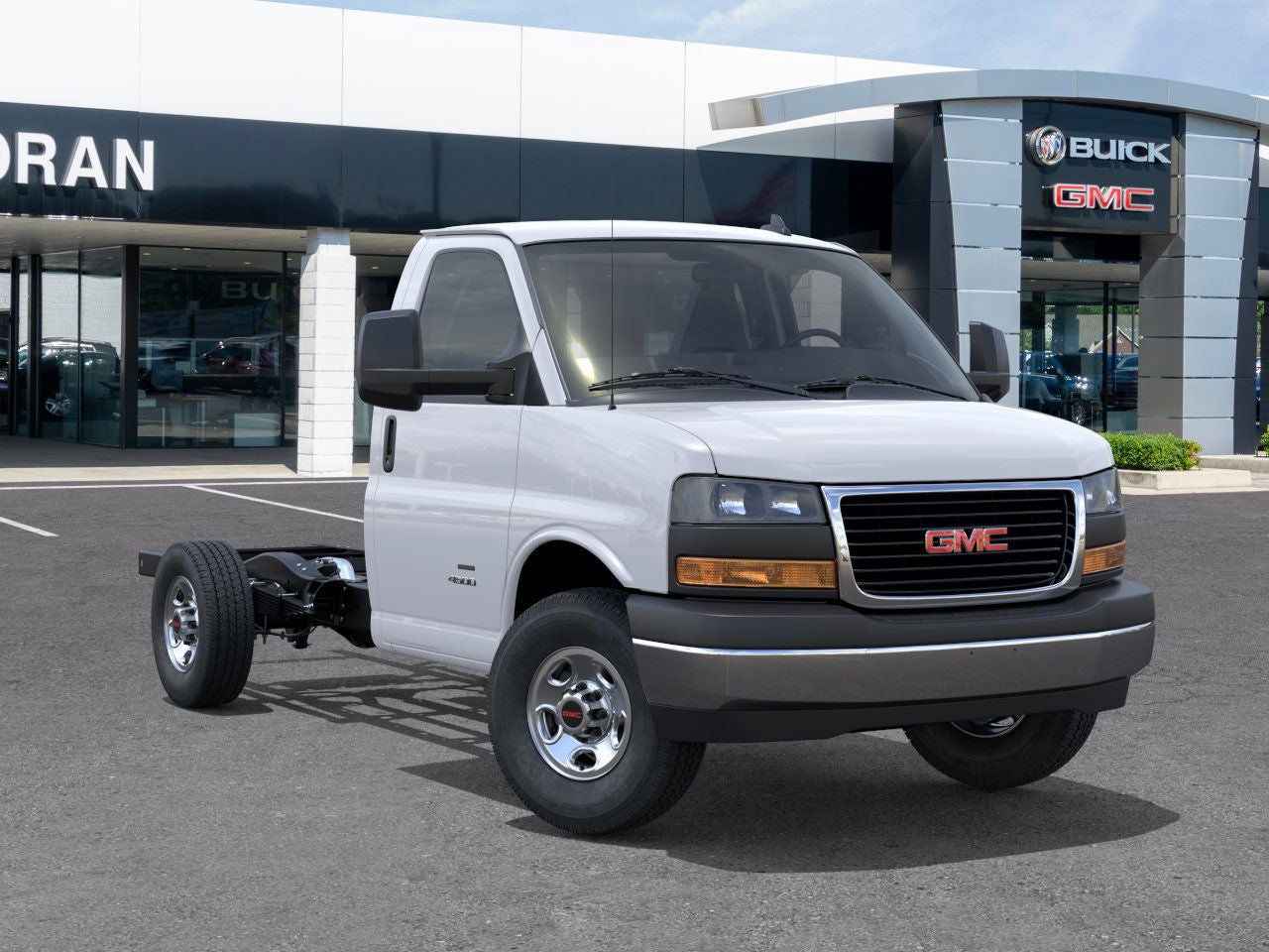 2025 GMC Savana Cutaway 3500 1WT
