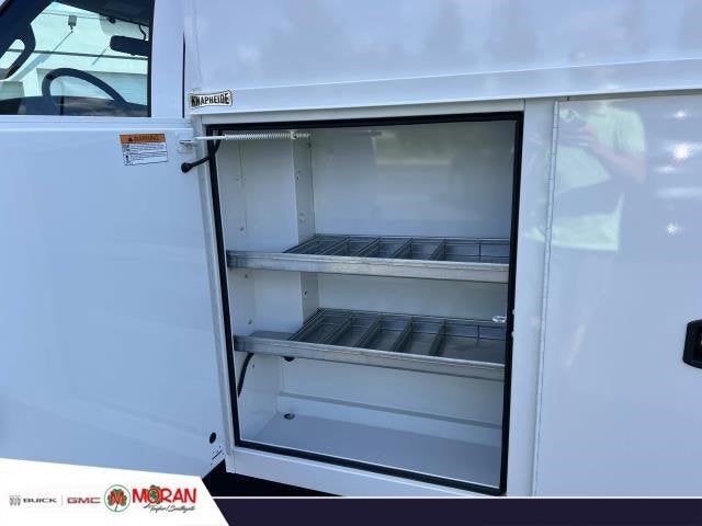 2025 GMC Savana Cutaway 3500 1WT