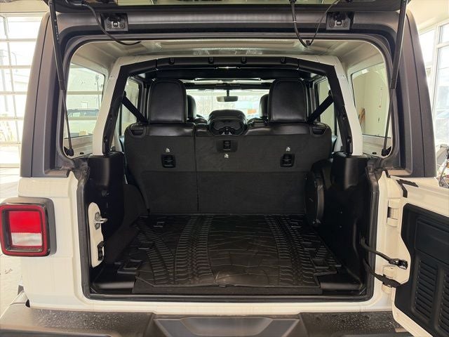 2022 Jeep Wrangler Unlimited Sahara 4x4