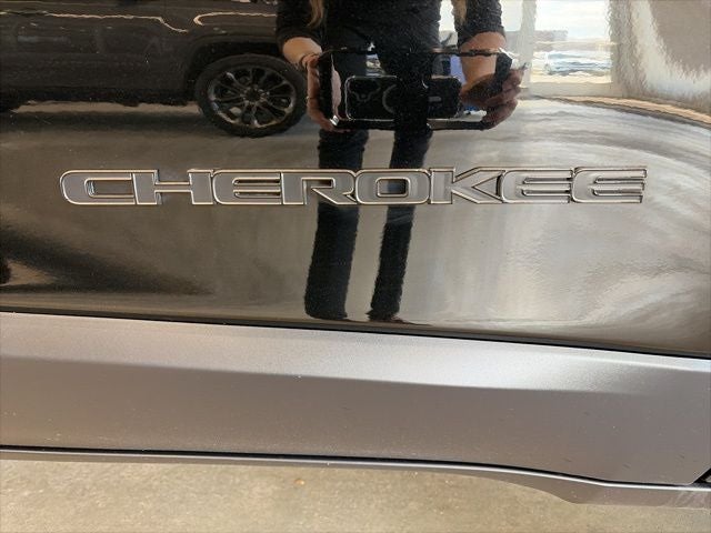 2023 Jeep Cherokee Altitude Lux 4x4