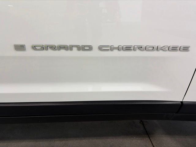 2025 Jeep Grand Cherokee Laredo X 4x4