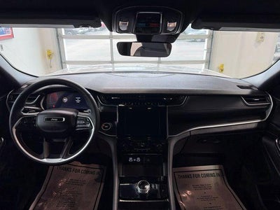2025 Jeep Grand Cherokee Laredo X 4x4