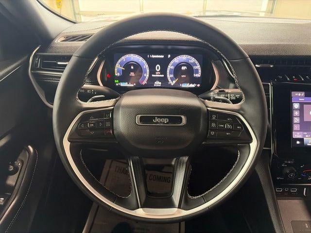 2025 Jeep Grand Cherokee Laredo X 4x4
